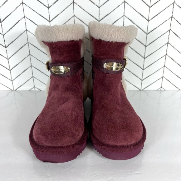 Michael Kors Tracy Boots - Picture 3 of 9